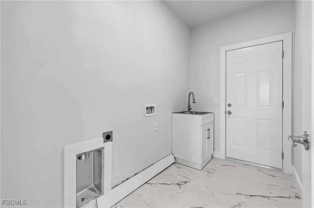 3728 9th Street W Lehigh Acres FL 33971