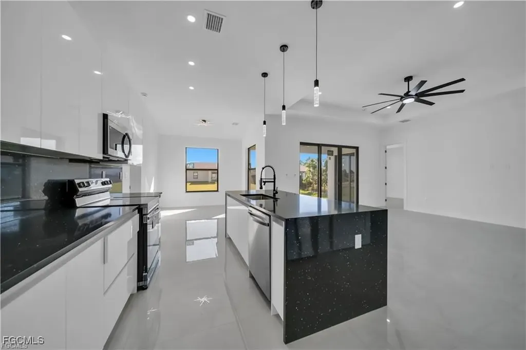 2815 44th Street W Lehigh Acres FL 33971