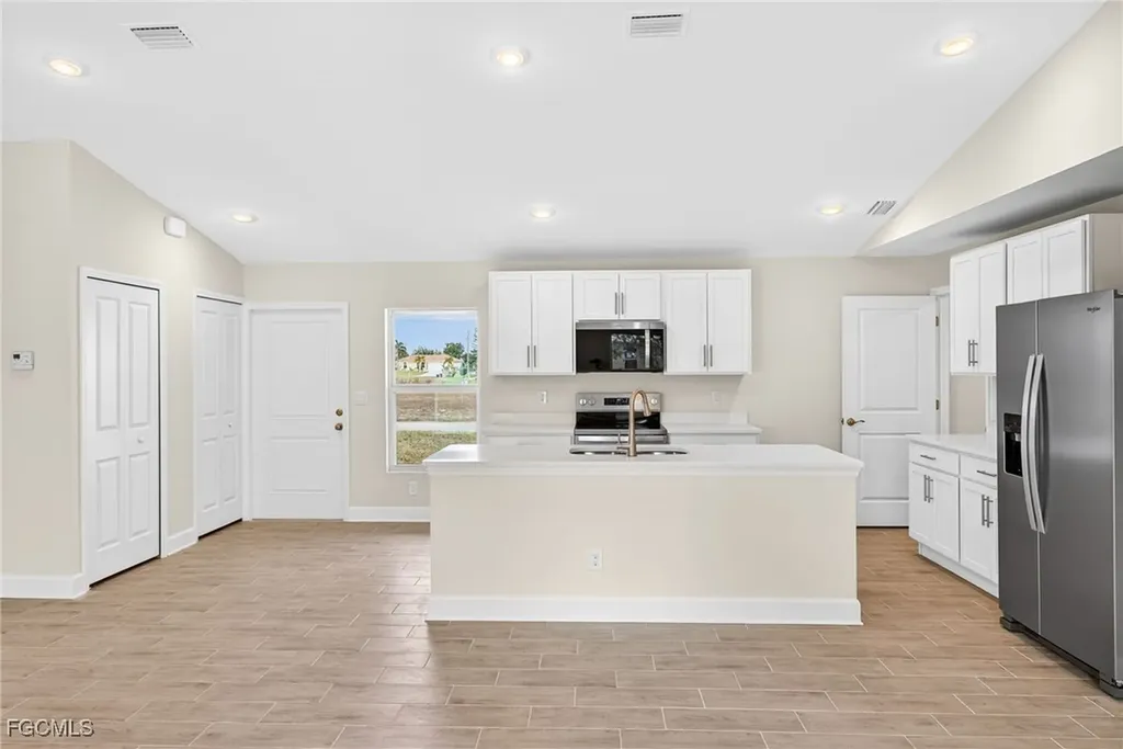 1912 NW 17th Street Cape Coral FL 33993