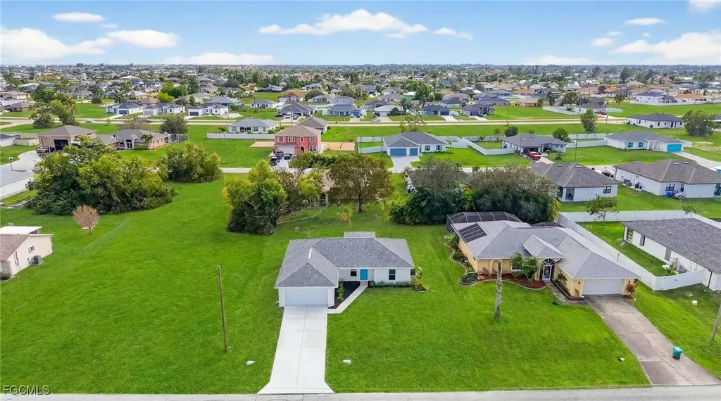 1912 NW 17th Street Cape Coral FL 33993