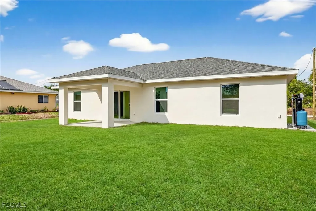 1912 NW 17th Street Cape Coral FL 33993