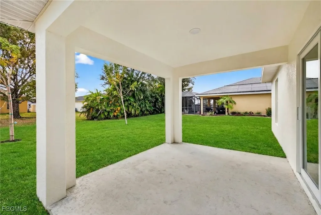 1912 NW 17th Street Cape Coral FL 33993