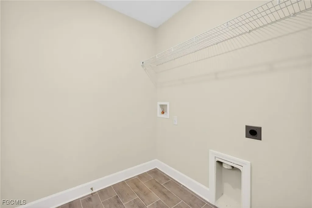 1912 NW 17th Street Cape Coral FL 33993