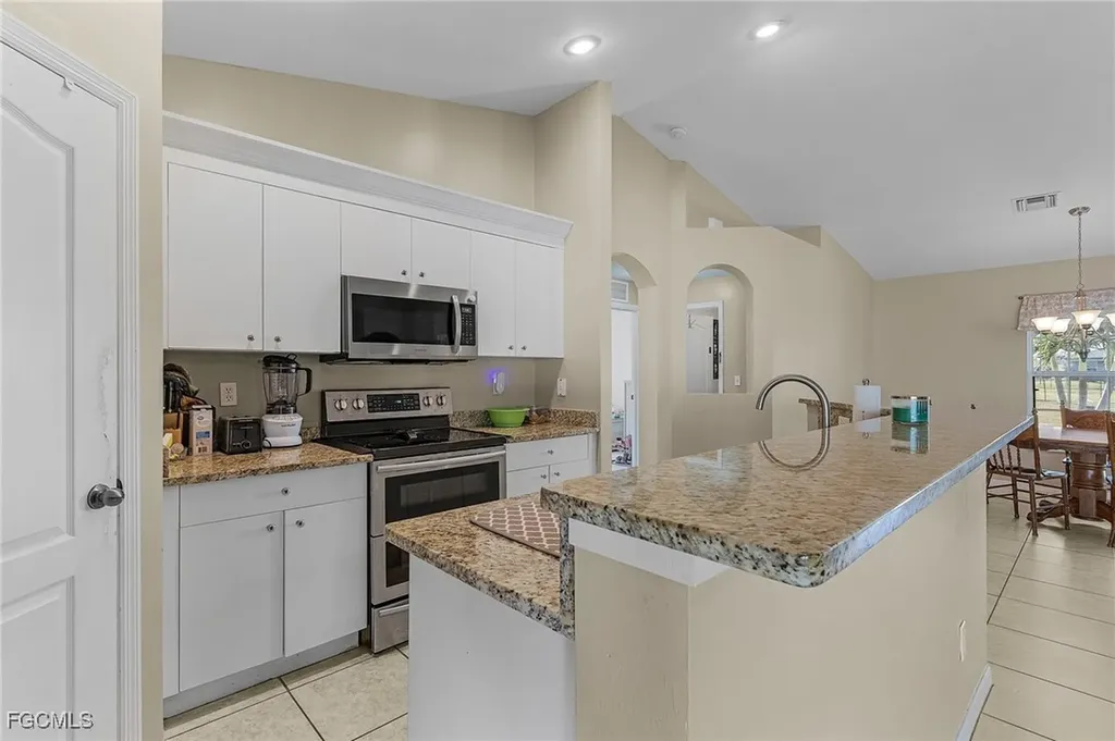 1617 NW 28th Street Cape Coral FL 33993