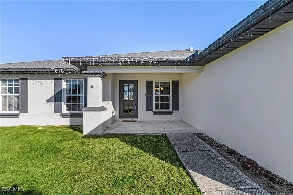 1617 NW 28th Street Cape Coral FL 33993