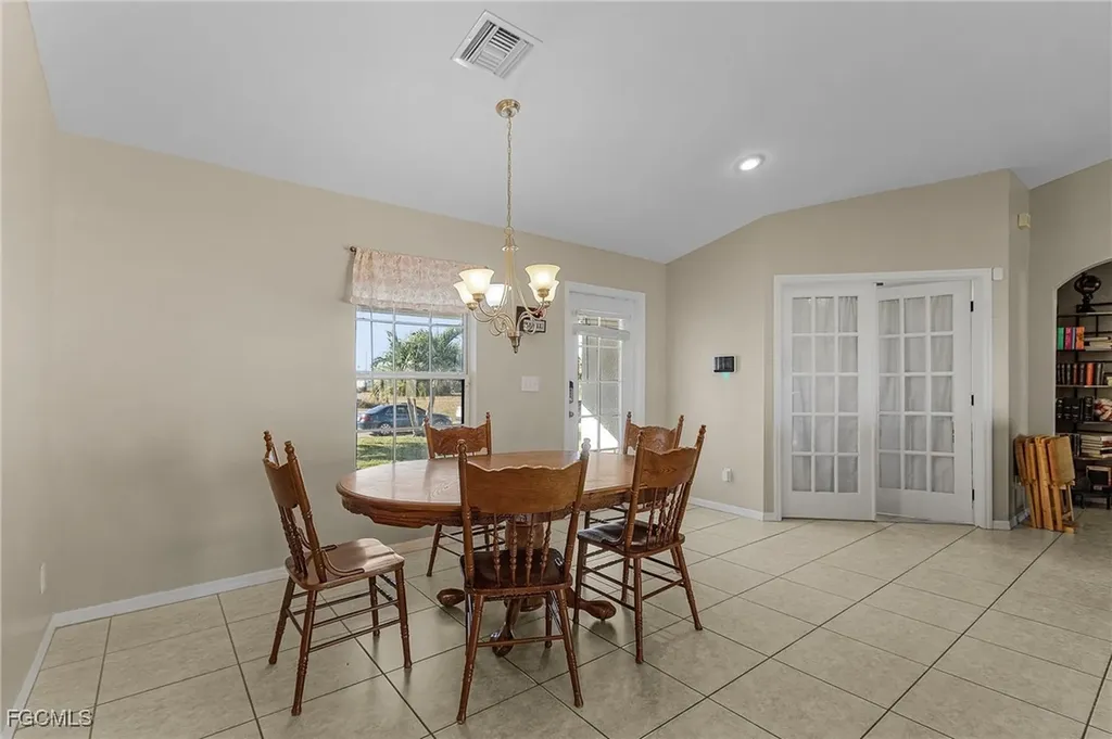 1617 NW 28th Street Cape Coral FL 33993