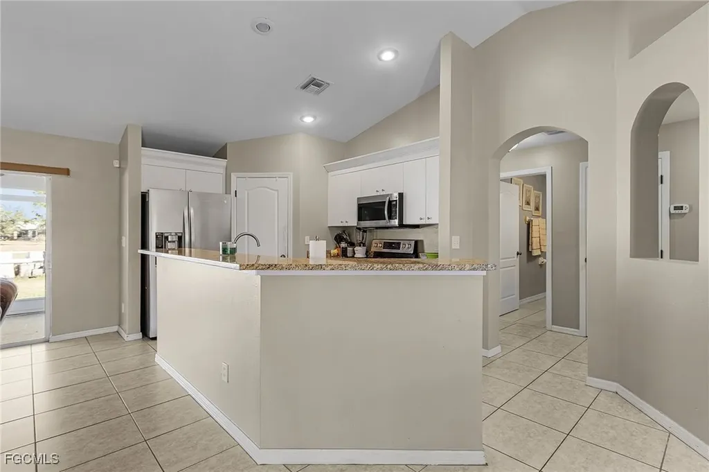 1617 NW 28th Street Cape Coral FL 33993