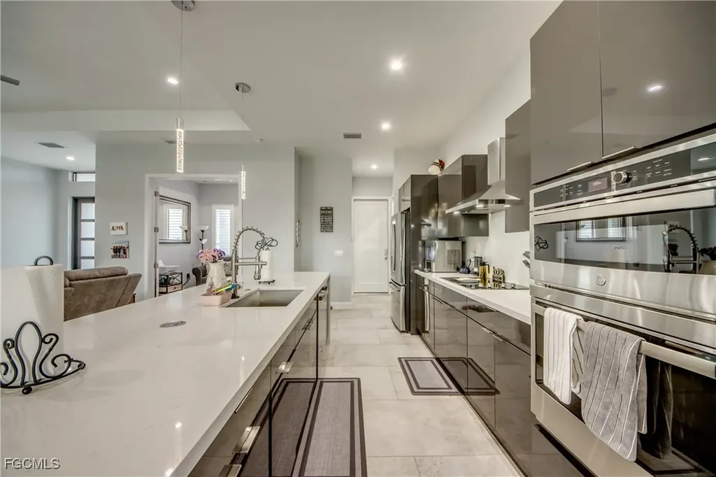 4204 NW 26th Street Cape Coral FL 33993