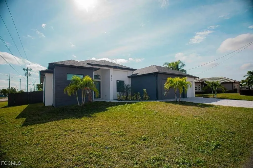 2000 SW 31st Terrace Cape Coral FL 33914
