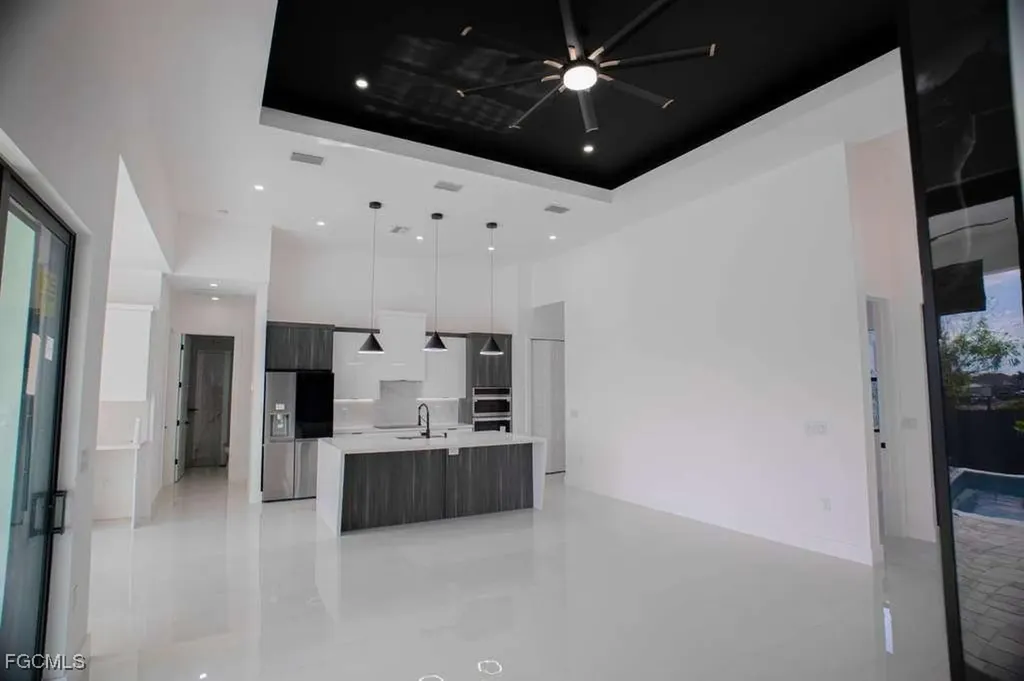 2000 SW 31st Terrace Cape Coral FL 33914
