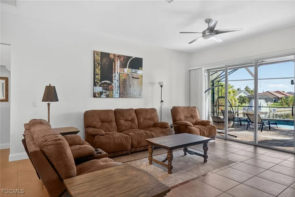 3815 Surfside Boulevard Cape Coral FL 33914