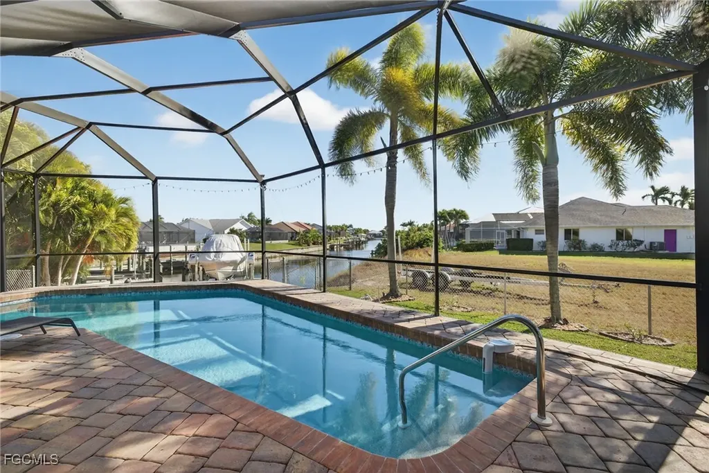 3815 Surfside Boulevard Cape Coral FL 33914