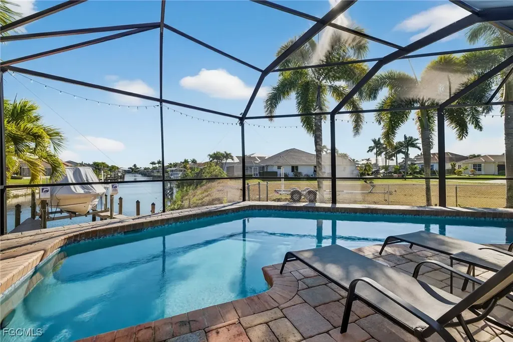 3815 Surfside Boulevard Cape Coral FL 33914