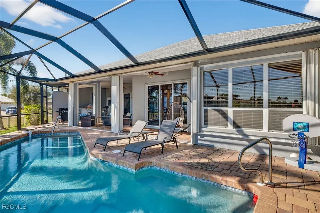 3815 Surfside Boulevard Cape Coral FL 33914