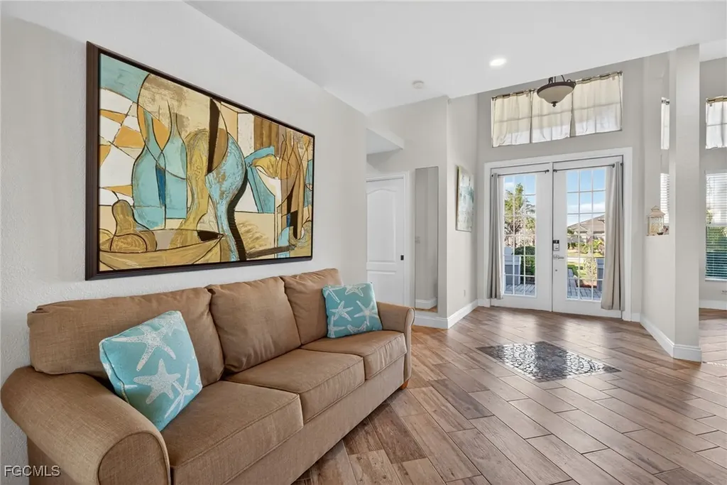 3815 Surfside Boulevard Cape Coral FL 33914