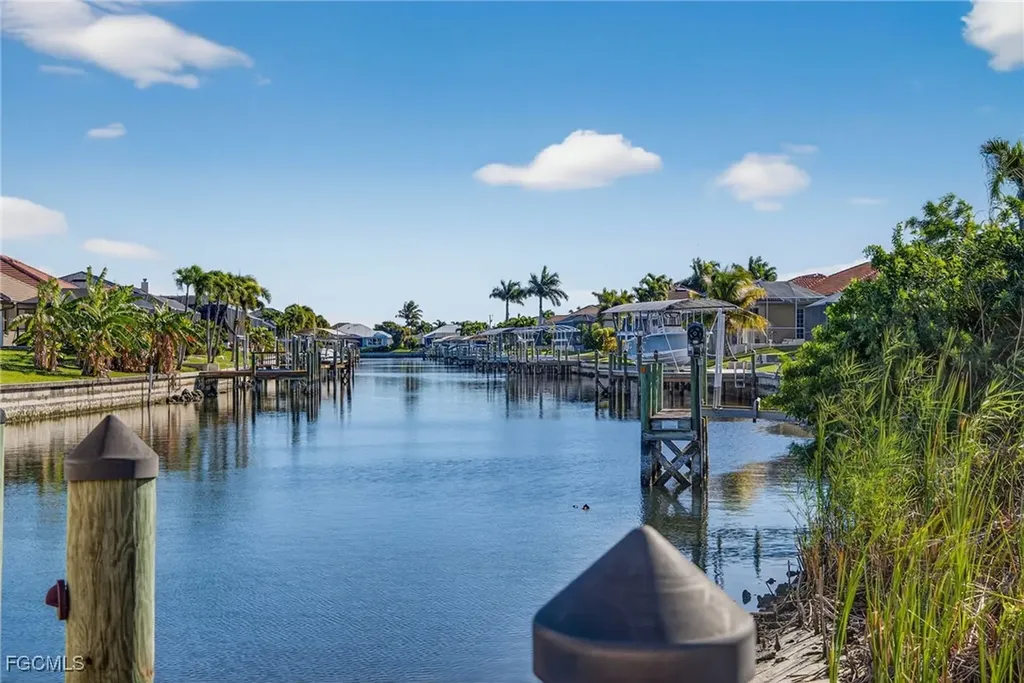 3815 Surfside Boulevard Cape Coral FL 33914