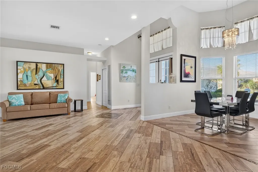 3815 Surfside Boulevard Cape Coral FL 33914