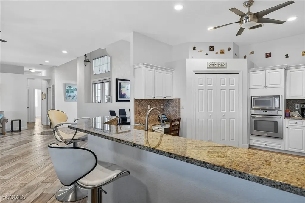 3815 Surfside Boulevard Cape Coral FL 33914