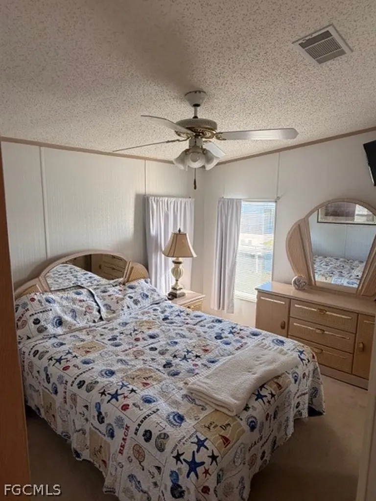 16266 Durham Avenue Fort Myers FL 33908