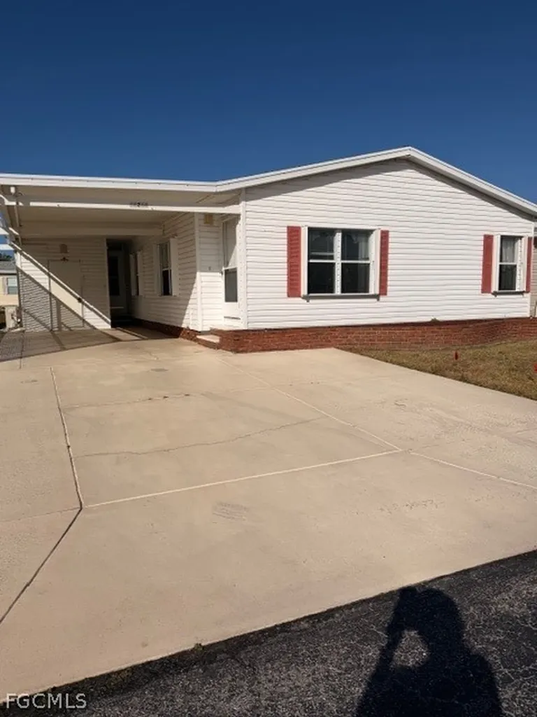 16266 Durham Avenue Fort Myers FL 33908