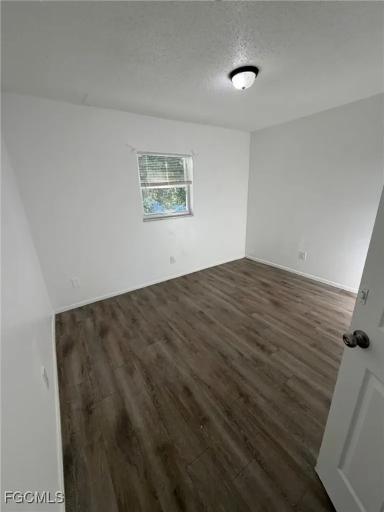 2708 Broadway Fort Myers FL 33901