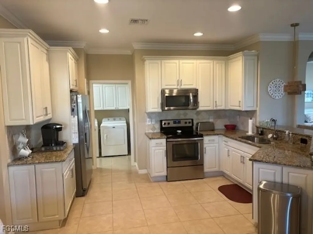 10700 Cetrella Drive Fort Myers FL 33913