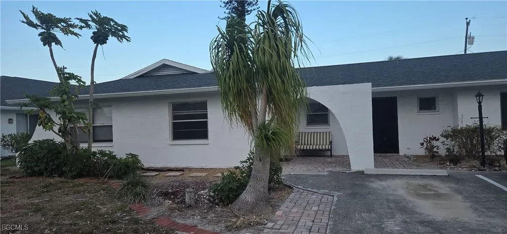 3609 SE 9th Place Cape Coral FL 33904