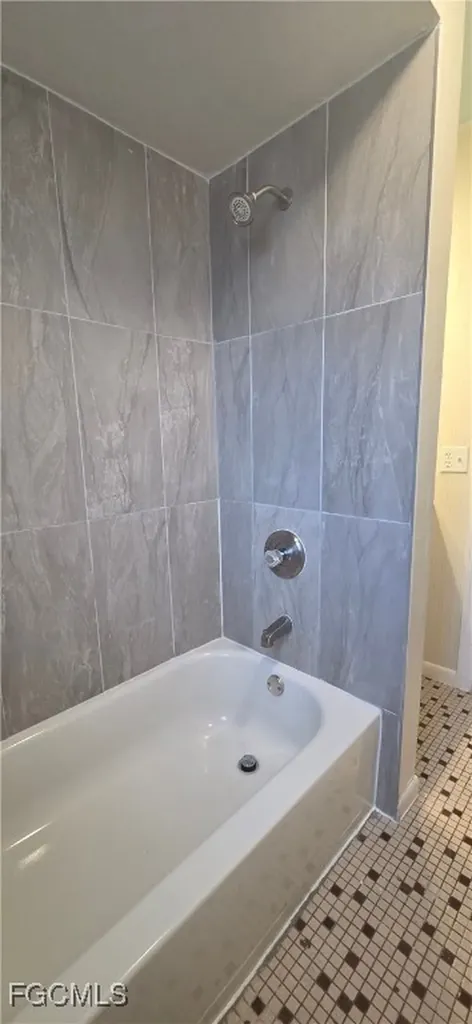 3609 SE 9th Place Cape Coral FL 33904