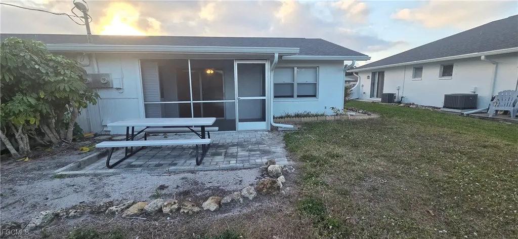 3609 SE 9th Place Cape Coral FL 33904
