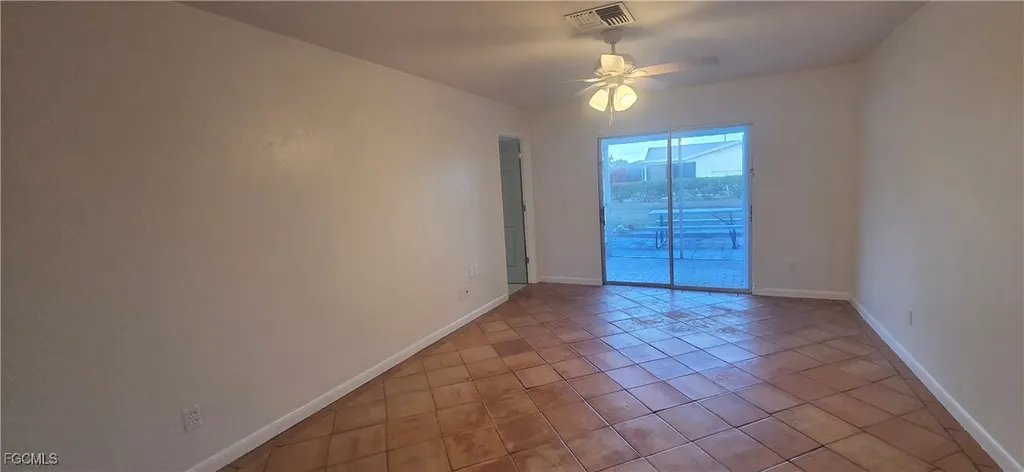 3609 SE 9th Place Cape Coral FL 33904