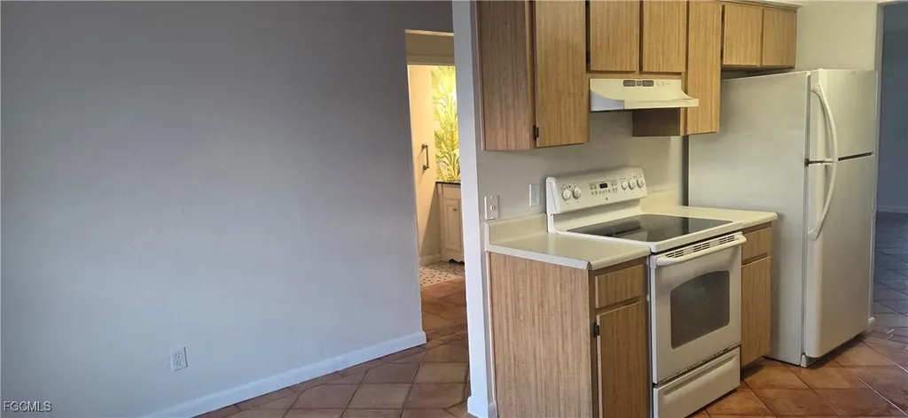 3609 SE 9th Place Cape Coral FL 33904