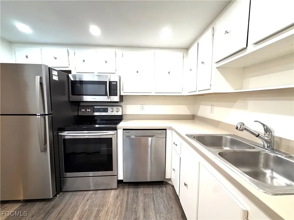 3704 Broadway Fort Myers FL 33901