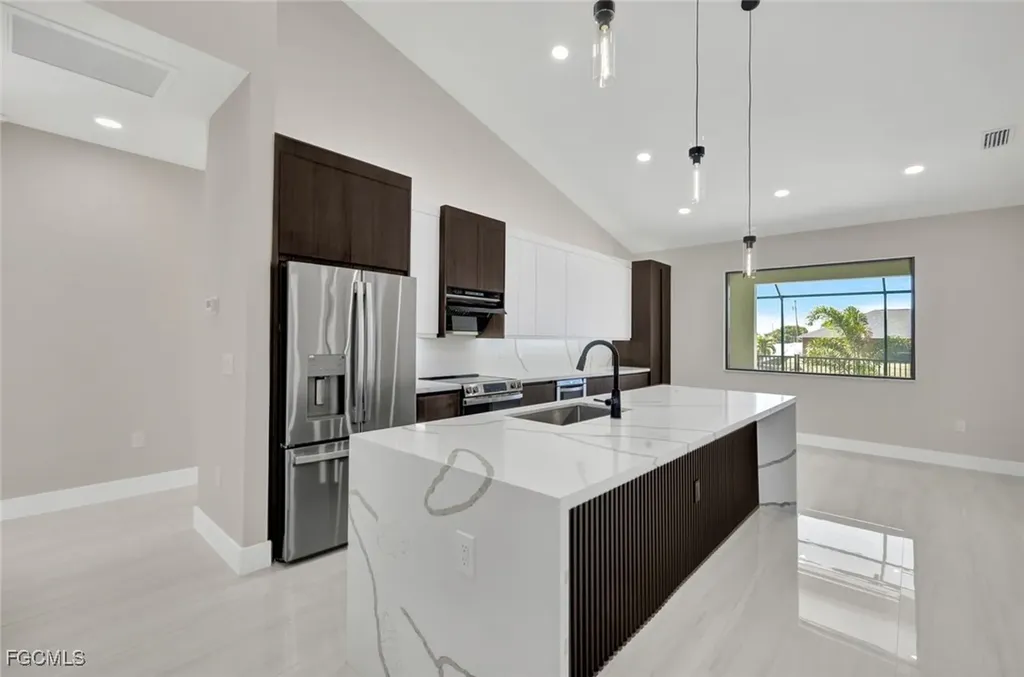 3210 SW 11th Place Cape Coral FL 33914
