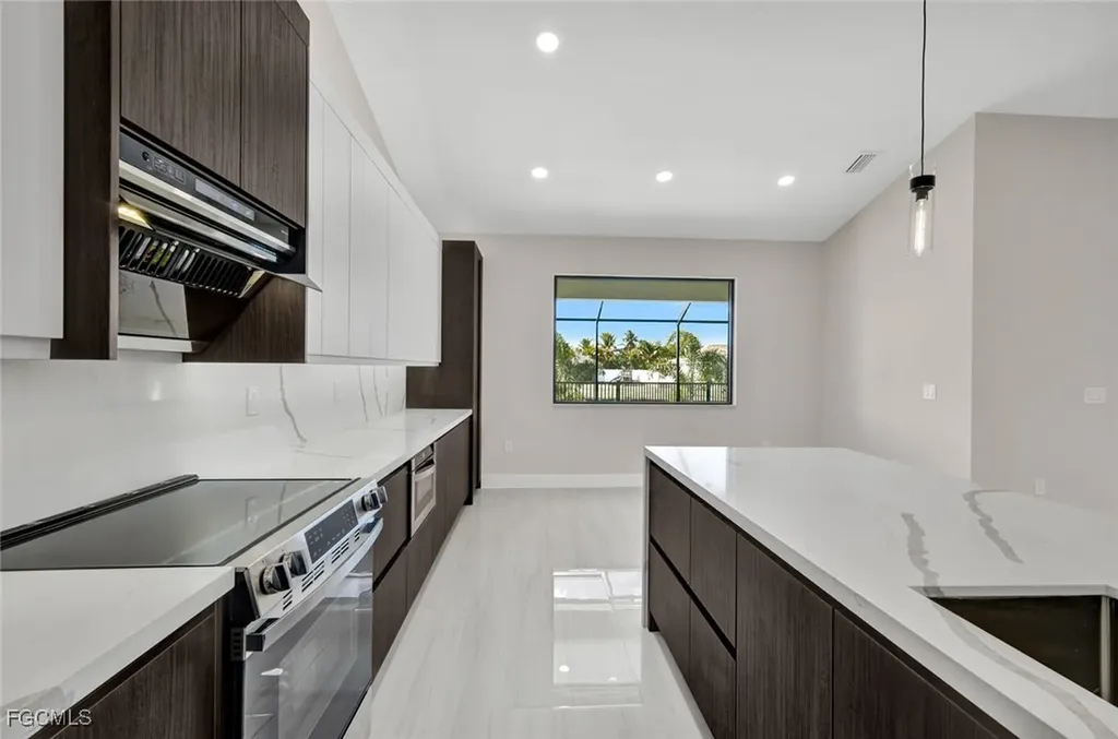 3210 SW 11th Place Cape Coral FL 33914
