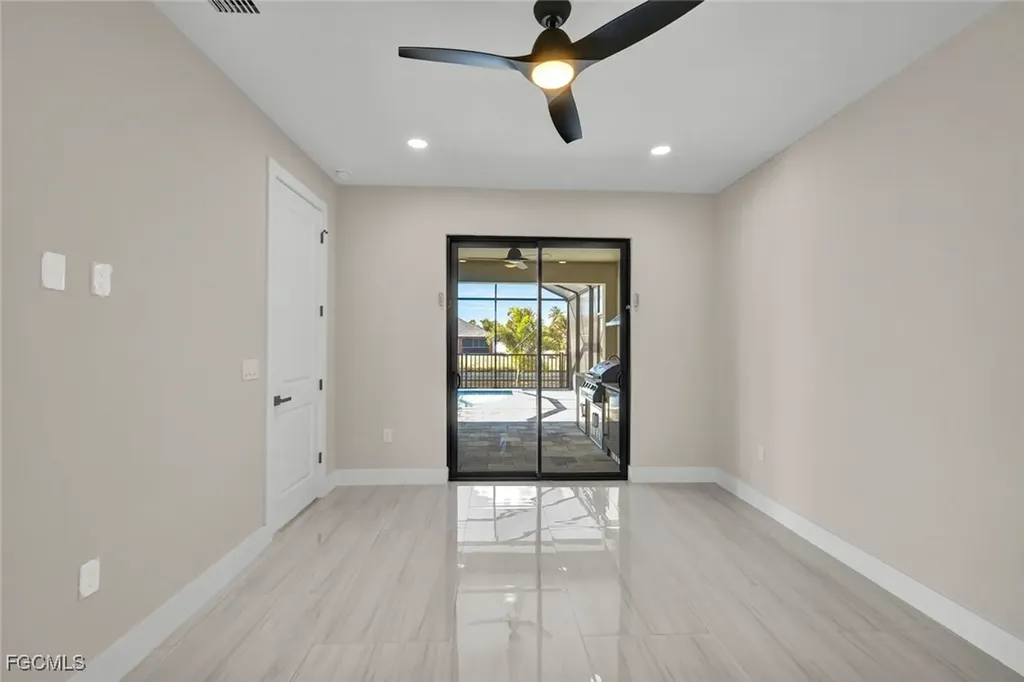 3210 SW 11th Place Cape Coral FL 33914