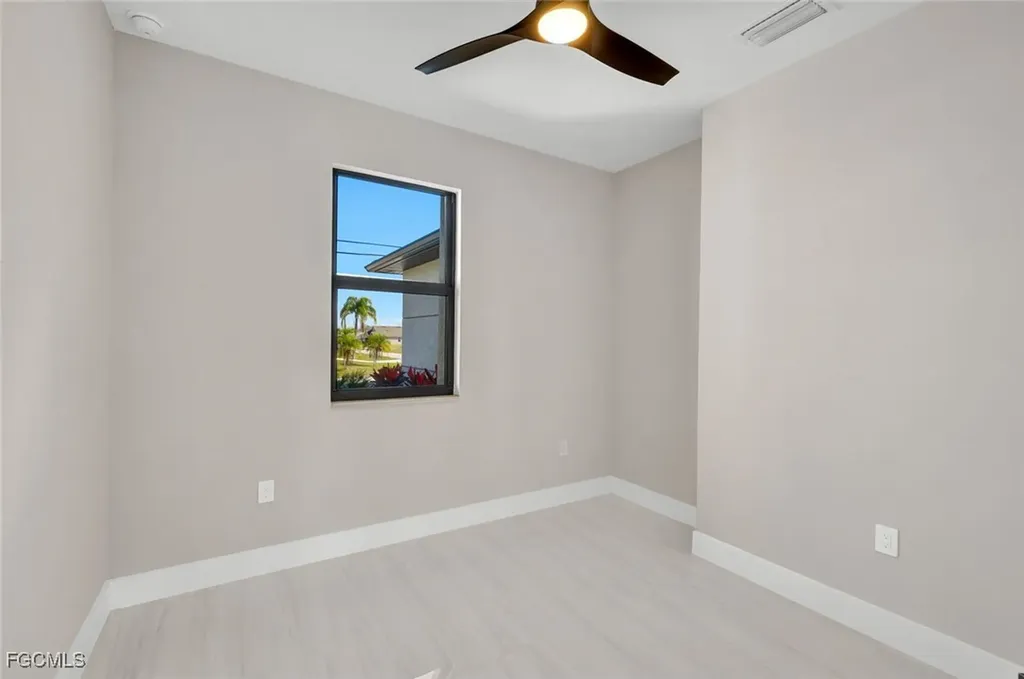 3210 SW 11th Place Cape Coral FL 33914