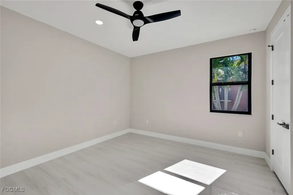 3210 SW 11th Place Cape Coral FL 33914