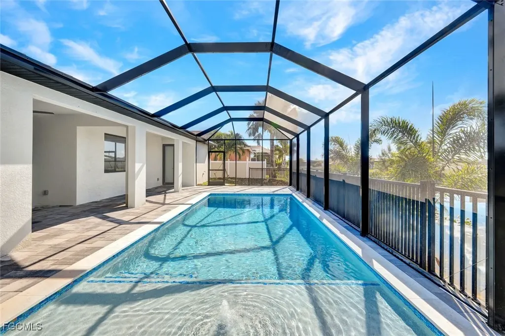 3210 SW 11th Place Cape Coral FL 33914