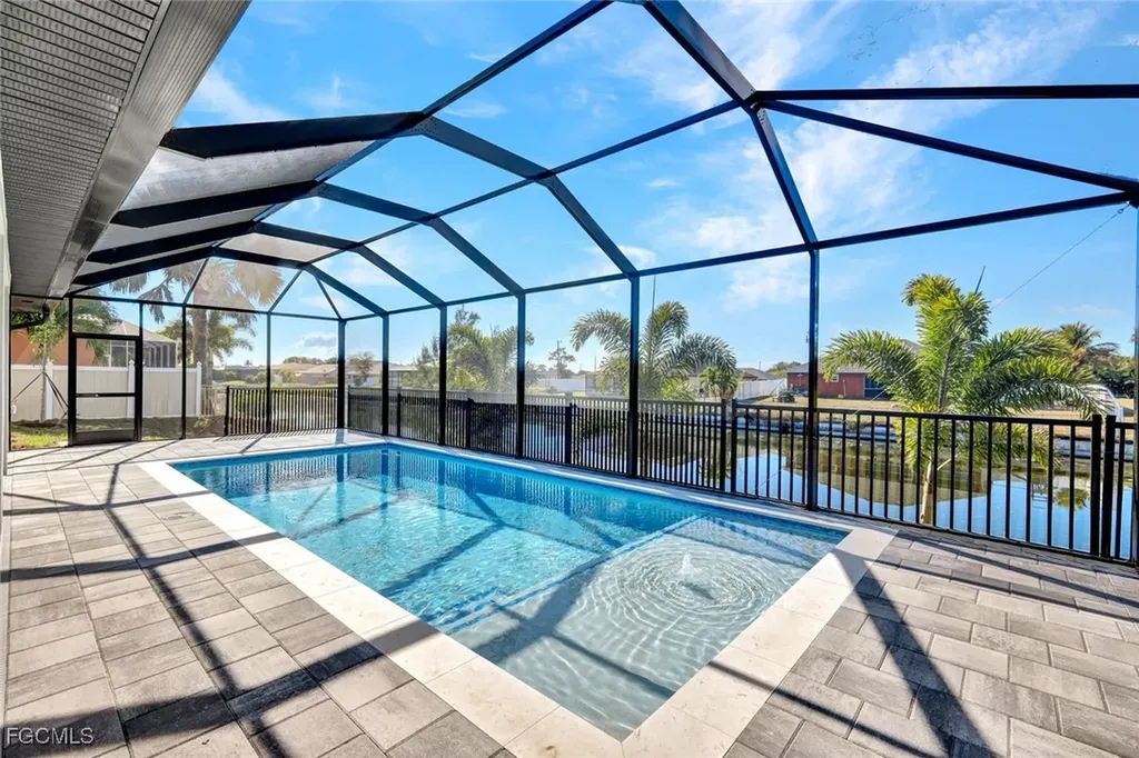 3210 SW 11th Place Cape Coral FL 33914