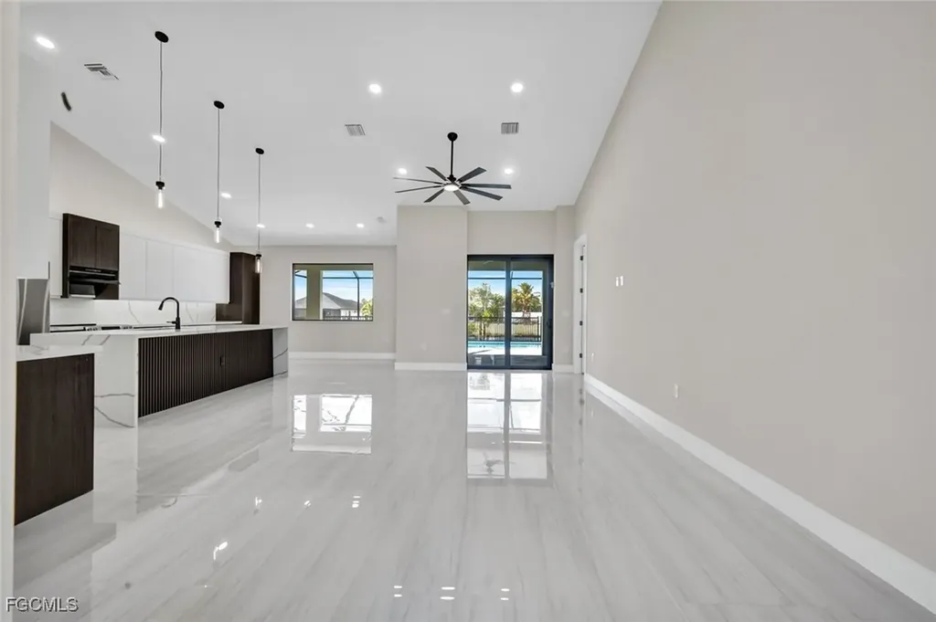 3210 SW 11th Place Cape Coral FL 33914