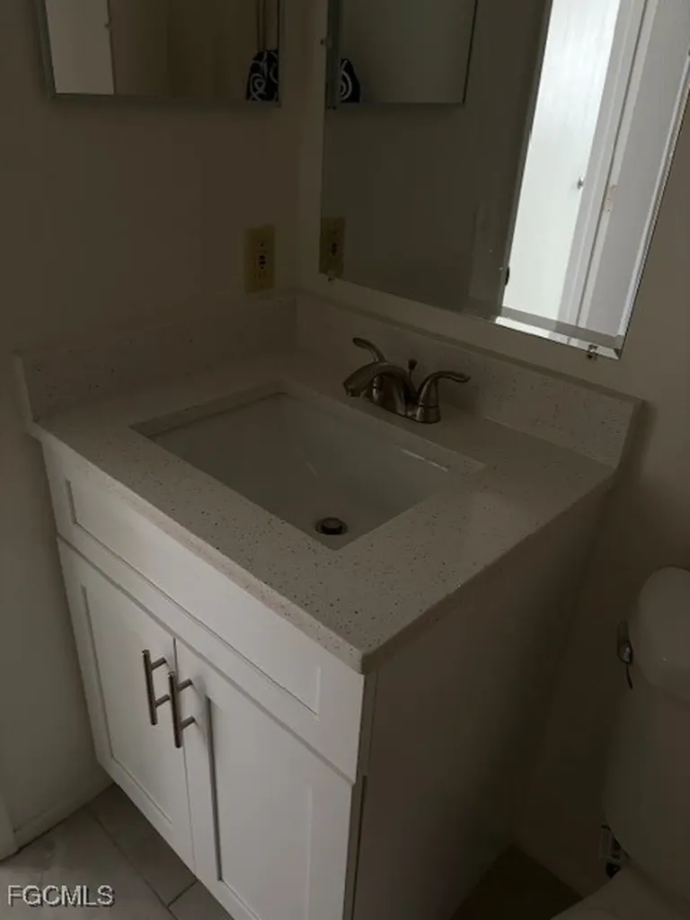 2700 Park Windsor Drive Fort Myers FL 33901