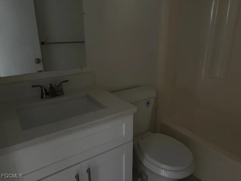 2700 Park Windsor Drive Fort Myers FL 33901