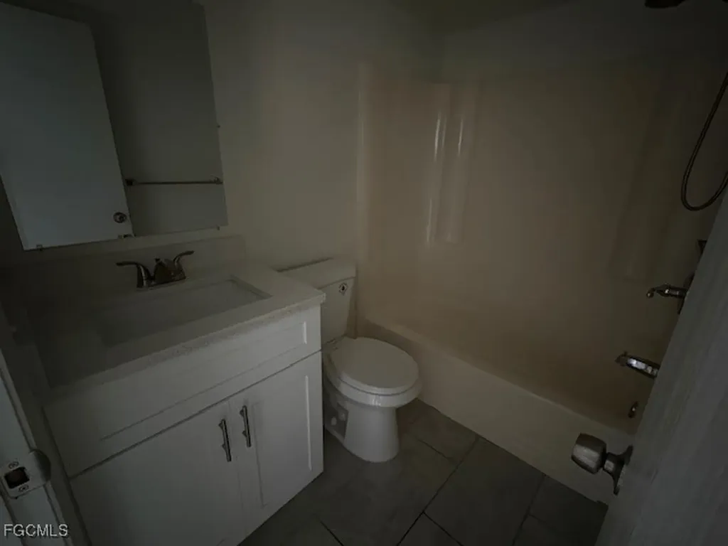 2700 Park Windsor Drive Fort Myers FL 33901