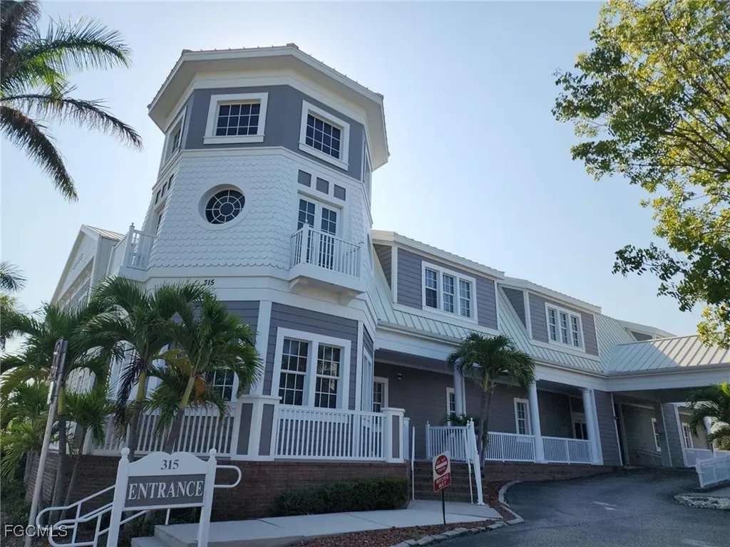 315 E Olympia Avenue Punta Gorda FL 33950
