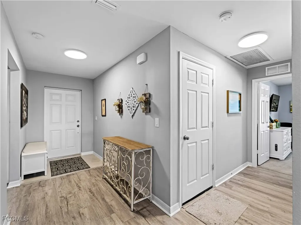 917 NW 13th Avenue Cape Coral FL 33993
