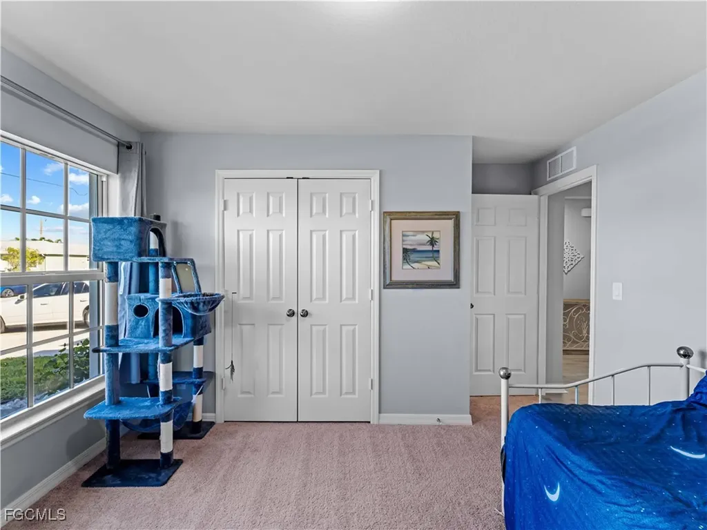 917 NW 13th Avenue Cape Coral FL 33993