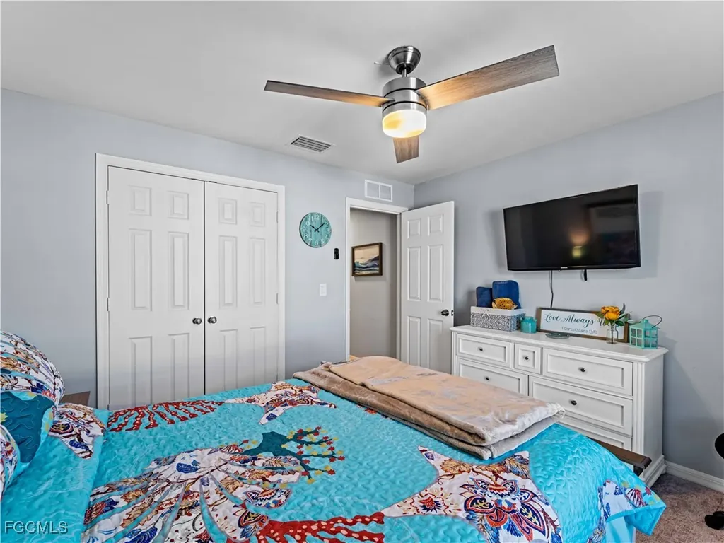 917 NW 13th Avenue Cape Coral FL 33993
