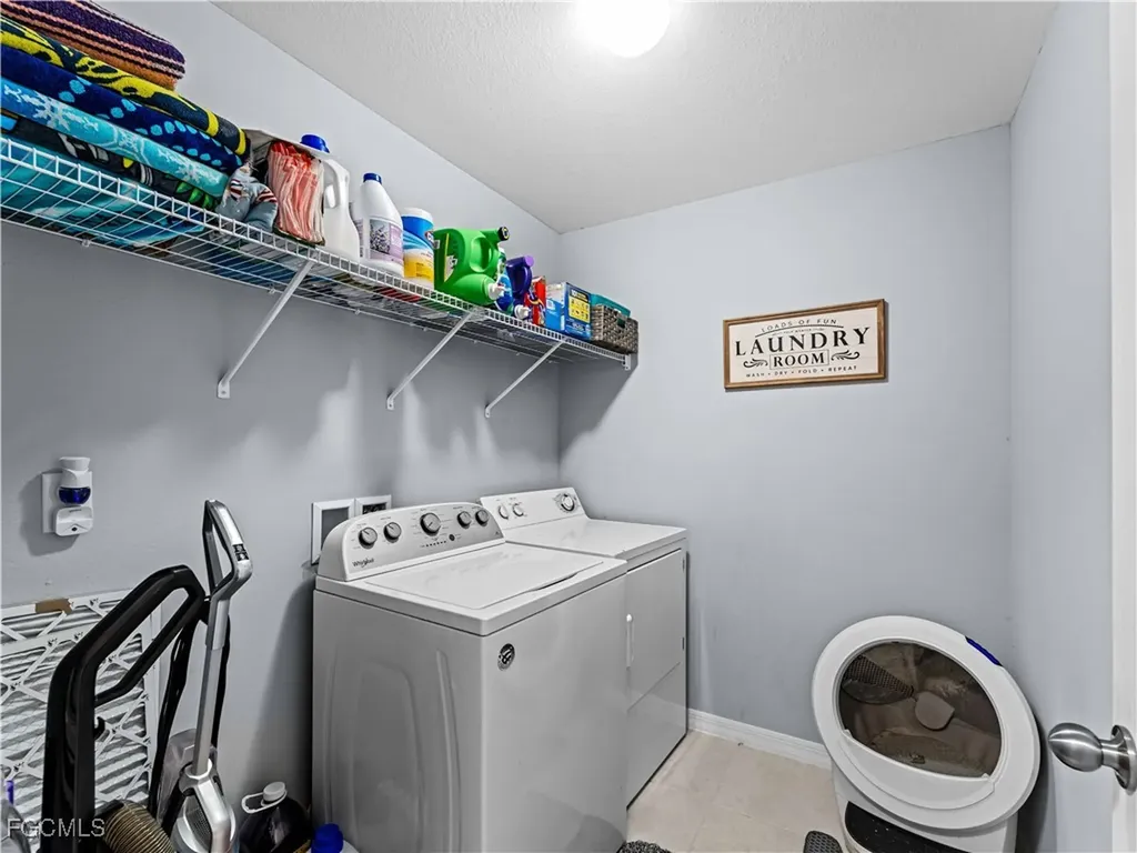 917 NW 13th Avenue Cape Coral FL 33993