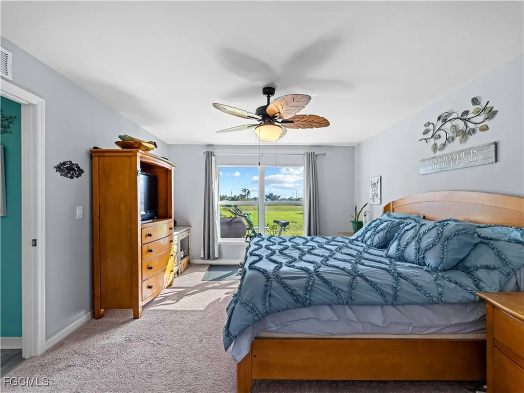 917 NW 13th Avenue Cape Coral FL 33993