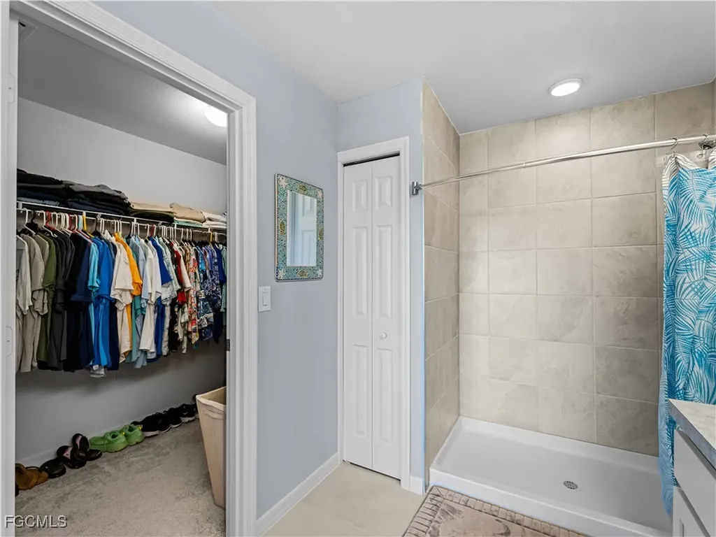 917 NW 13th Avenue Cape Coral FL 33993